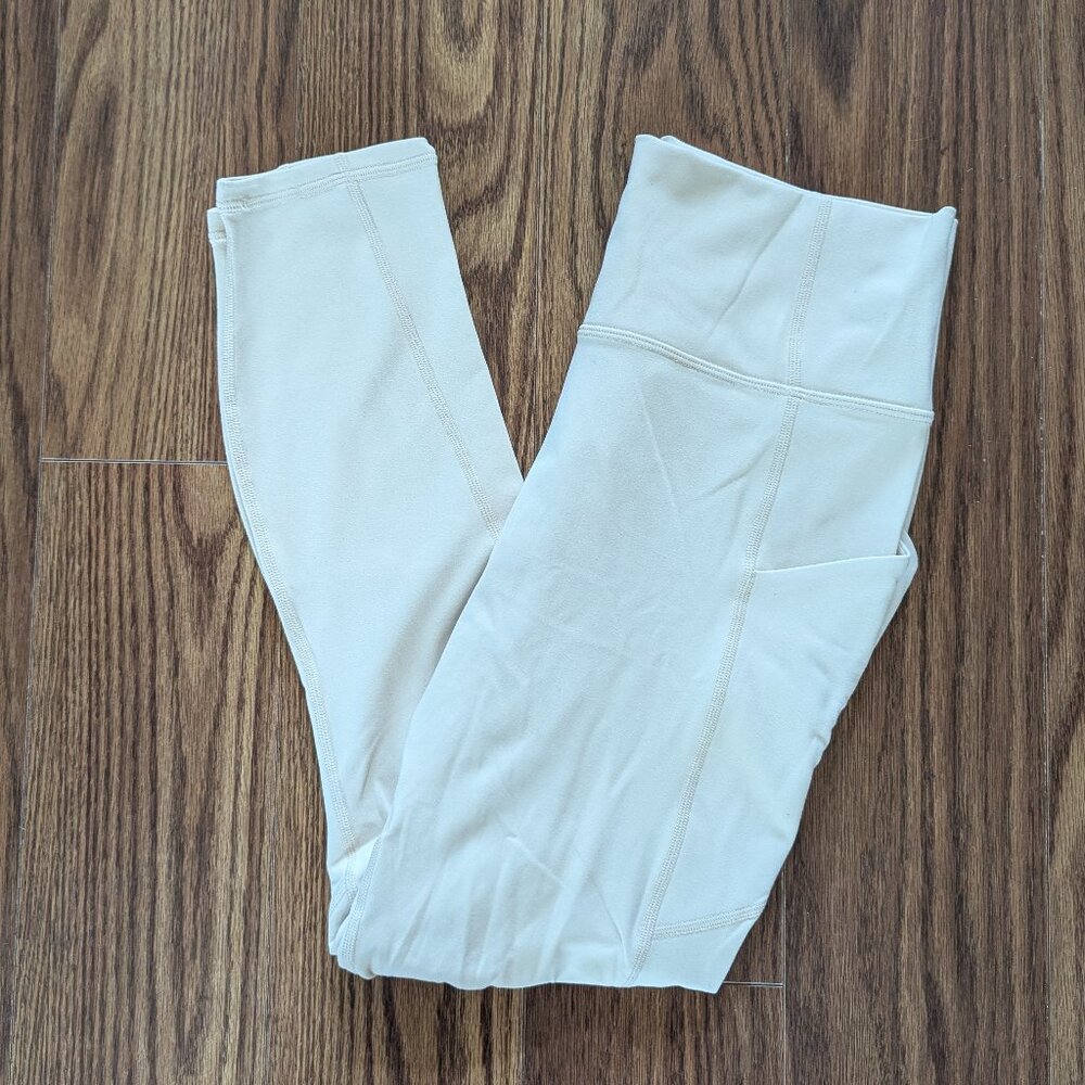 ✨NWT -Fabletics 7/8 cream Leggings, PureLuxe, size M
